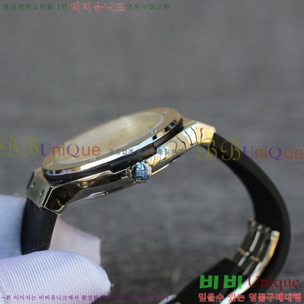 ST ���� ������ Hublot Ŭ���� ǻ�� 44mm HF8971-3