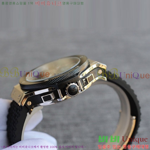 ST ������ hublot ��� 301 PB 131 RX 77HT17701-4