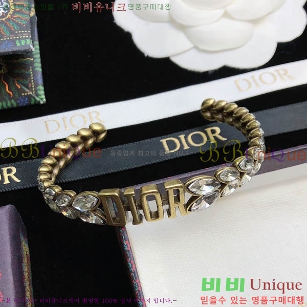 ��� ���� D145910