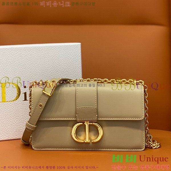 #��� 30 ���״� �̽�Ʈ ����Ʈ ü�ι� M9334-203