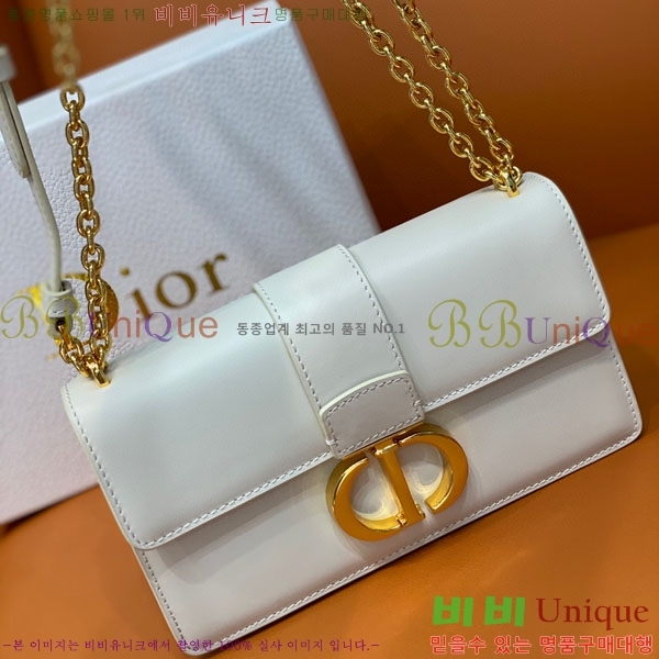 #��� 30 ���״� �̽�Ʈ ����Ʈ ü�ι� M9334-201