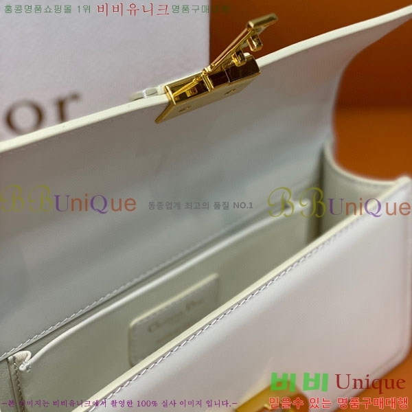 #��� 30 ���״� �̽�Ʈ ����Ʈ ü�ι� M9334-201