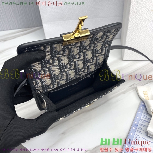 #��� 30 ������ ����ũ�� �ڽ��� 900879-100