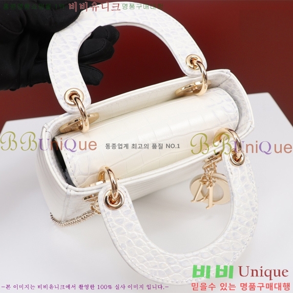 #��� ���̵�� �̴� M050566-104