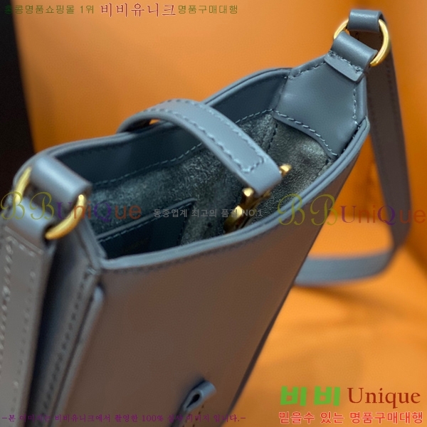 #���ζ� LE 5 A 7 ��Ƽ�� �̴� ũ�ν� �� 735214-104