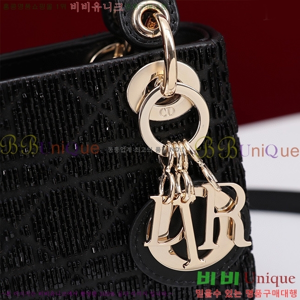 #��� ���̵�� ����ũ�� M085658-100