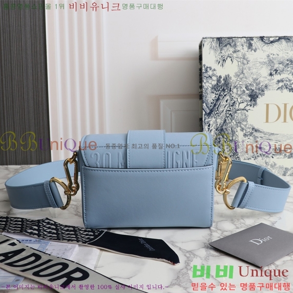 ��� 30 ������ ũ�ν��� 27D876921-4