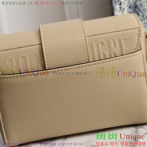 ��� 30 ������ ũ�ν��� 27D876921-3