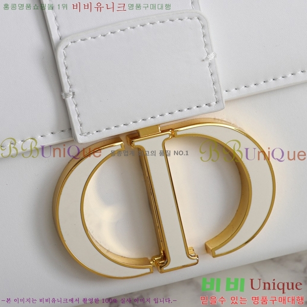 ��� 30 ������ ũ�ν��� 27D876921-2