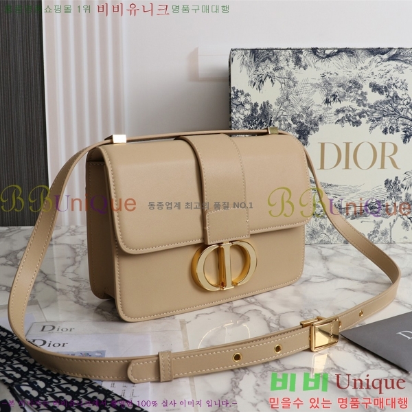 ��� 30 ������ ũ�ν��� 28D876581-3