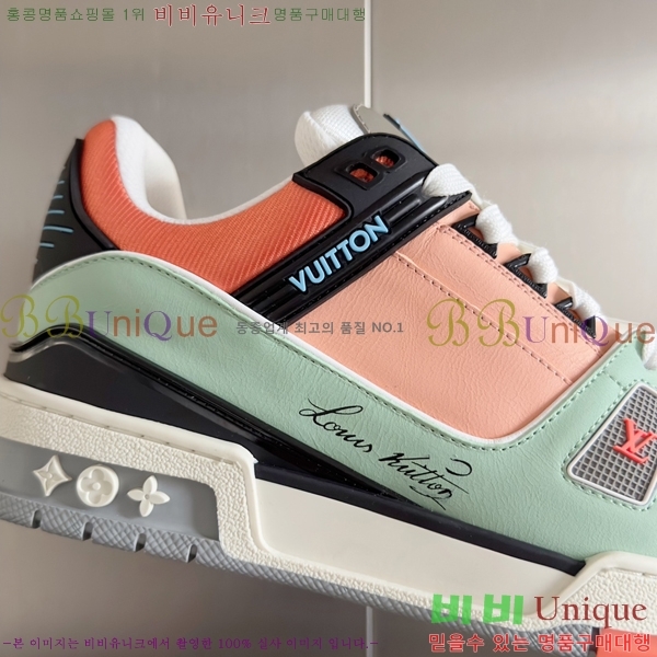 LV Ʈ���̳� ����Ŀ�� 53L23122631-1