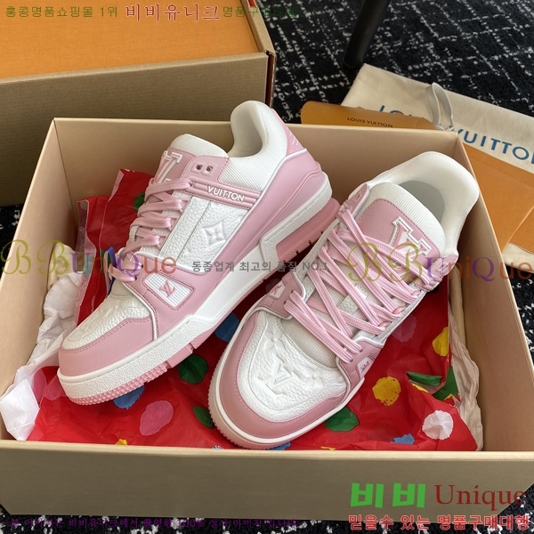 ���̺��� LV Ʈ���̳� ����Ŀ�� 48L2412435-3