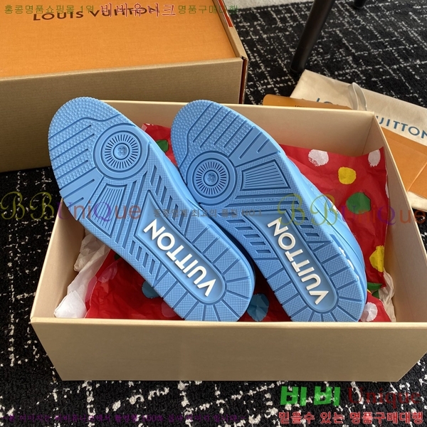 ���̺��� LV Ʈ���̳� ����Ŀ�� 48L2412435-7