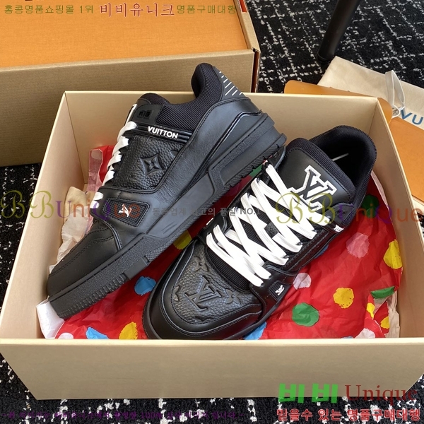 ���̺��� LV Ʈ���̳� ����Ŀ�� 48L2412435-8