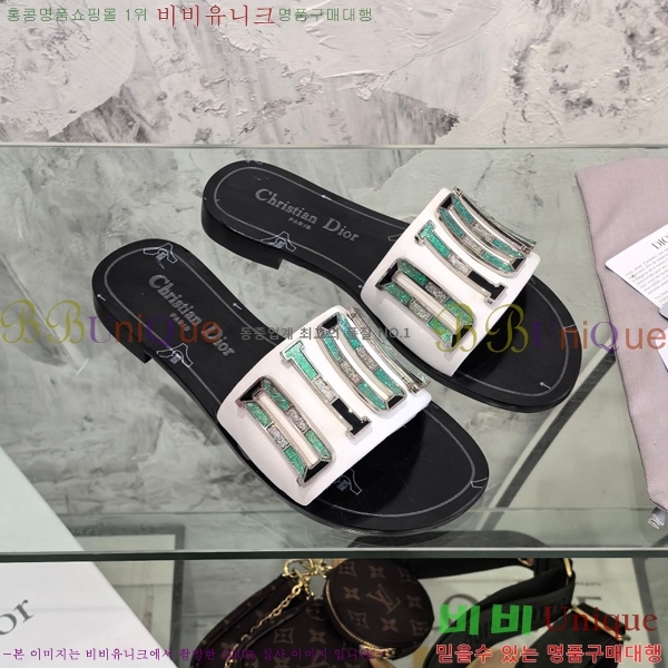 ��� ���� 30DLC2452466-513-5