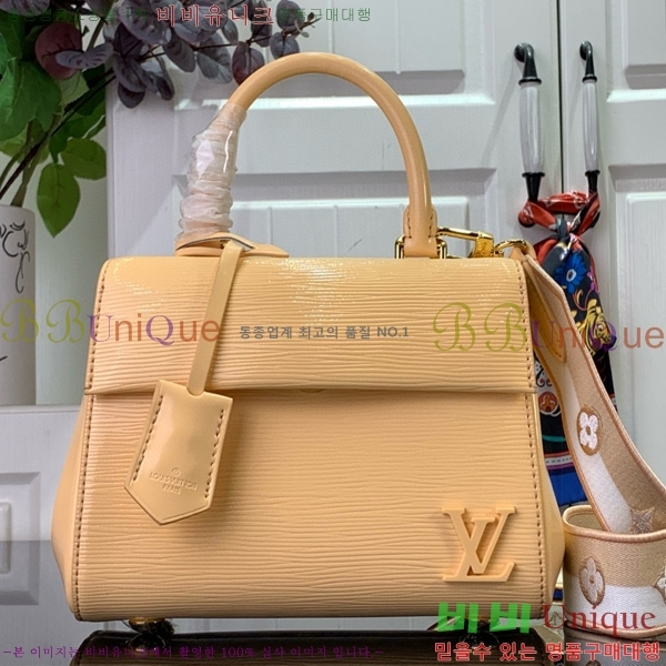 #���̺��� Ŭ��� �̴� M58928-753