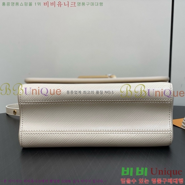 #���̺��� Ʈ����Ʈ MM M24043-103