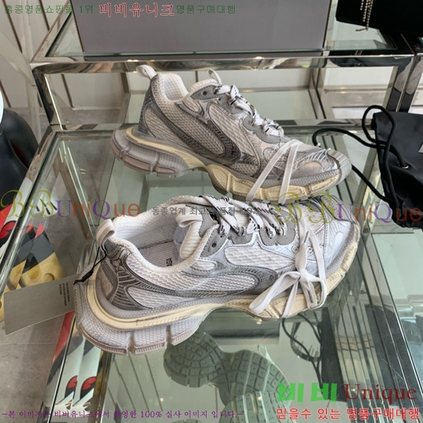 �߷��þư� 3XL Ʈ���̳� ����Ŀ�� BLA356600-5