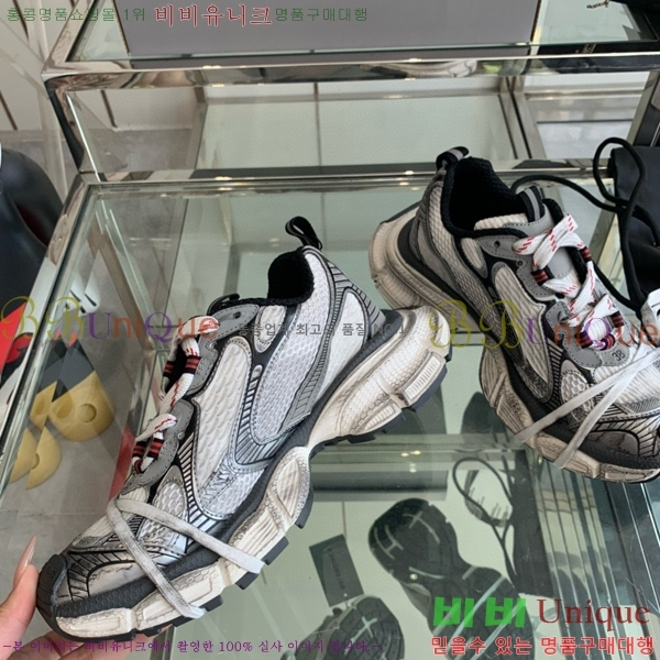 �߷��þư� 3XL Ʈ���̳� ����Ŀ�� BLA356600-8