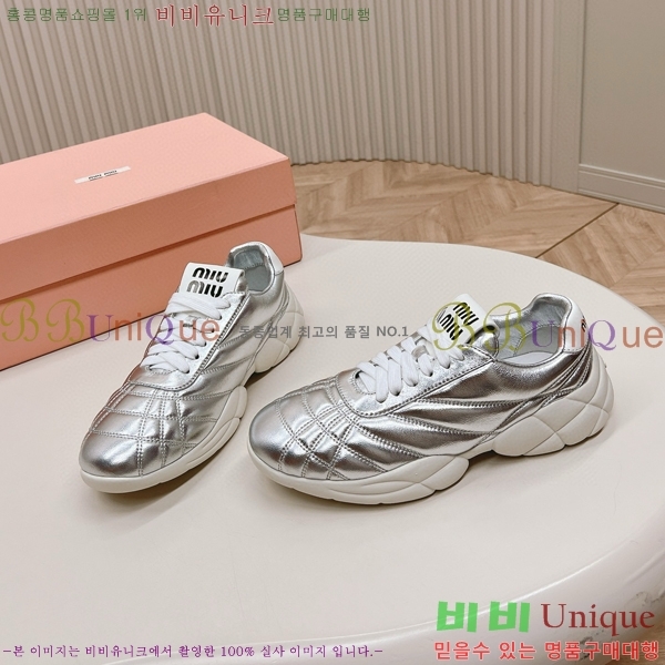 ���� �̿�̿� ����Ŀ�� 32MU24779-1