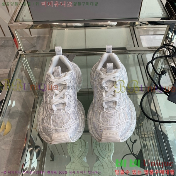 �߷��þư� 3XL Ʈ���̳� ����Ŀ�� BLA356600-104