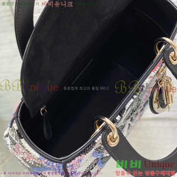 #��� ���̵�� ���� M8002-1004