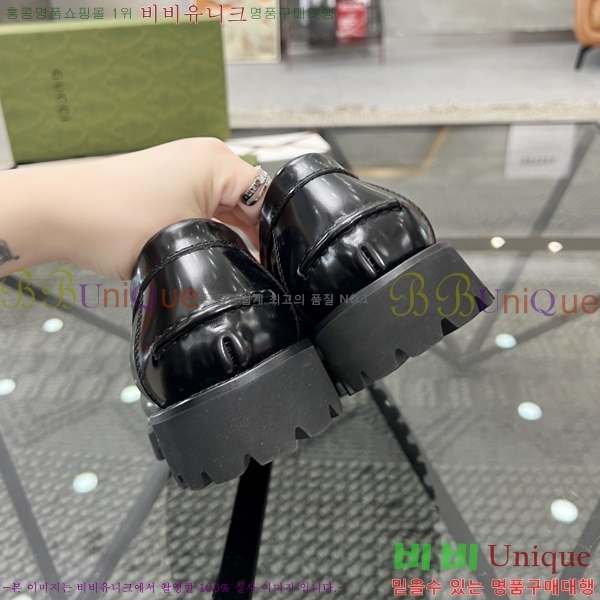 ���� ���� ���� G823703-4