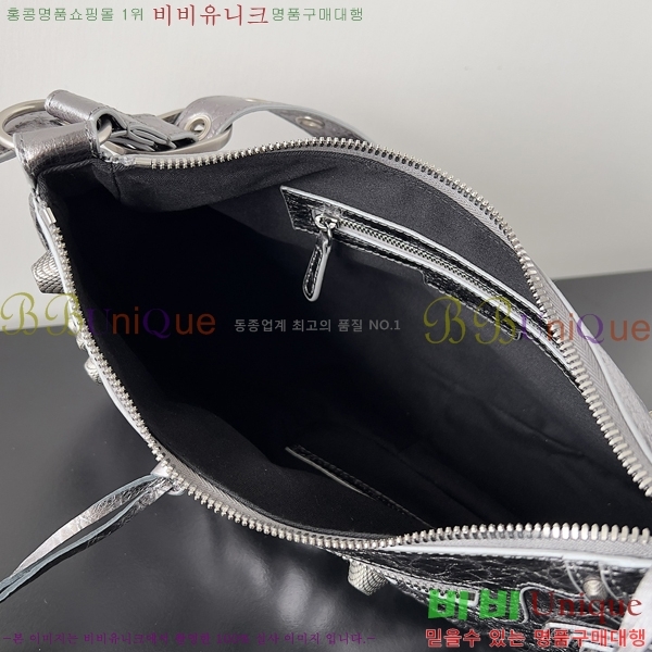 #�߷��þư� LE CAGOLE �� ī�� ���� 6713071-504