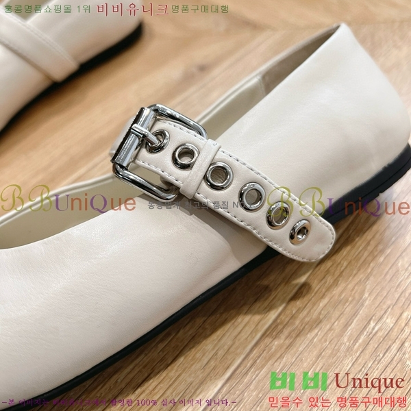 �̿�̿� �޸����� �÷����� 32MU2411-158-2