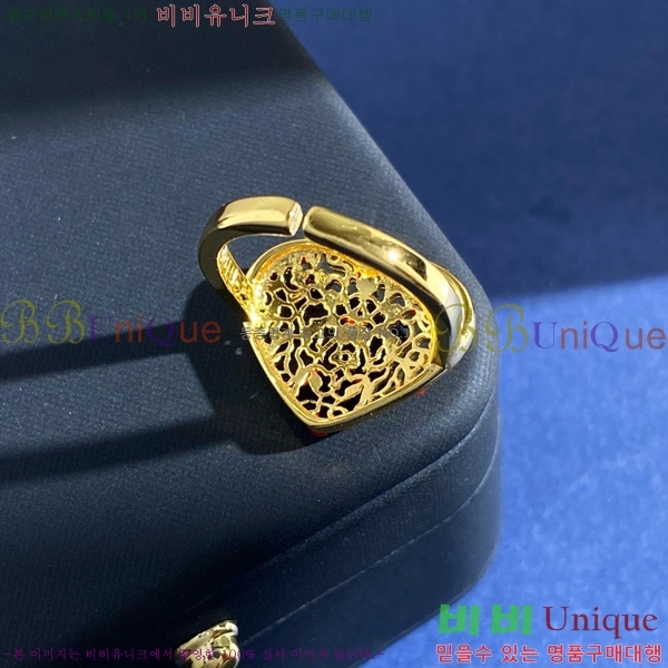 ��� ���� D8500172-6