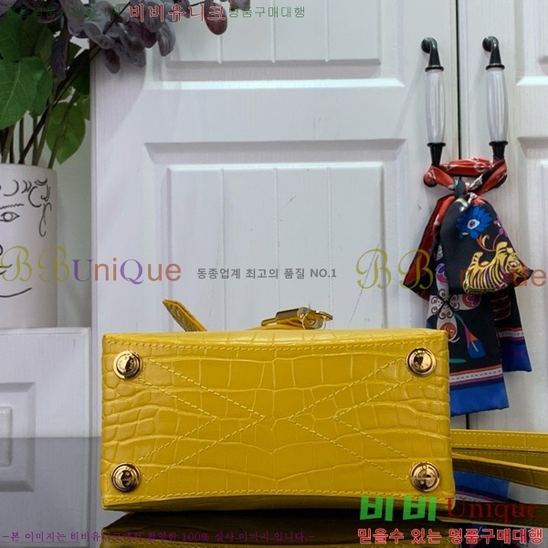 #���̺��� ����� �̴� N84713-102