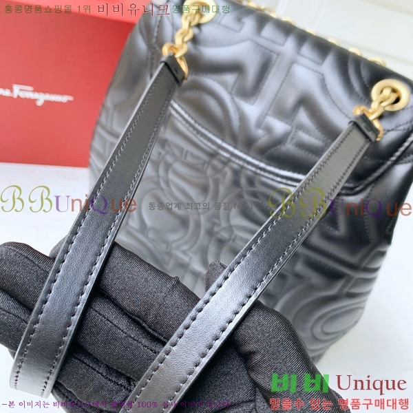 #��󰡸� ���� ��ġ�� ���� 21H158-1500