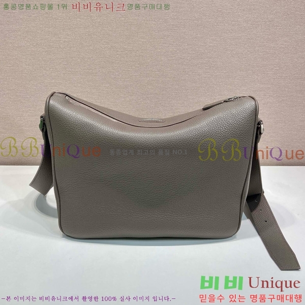 #����� �ﰢ �ΰ� ���� ũ�ν��� 2VH182-104