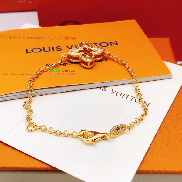 ���� ���̺��� Ŭ���� ���� 7L256184-1