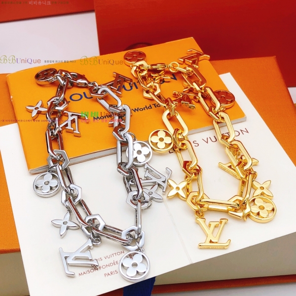 ���� ���̺��� Ŭ���� ���� 8L256185-4