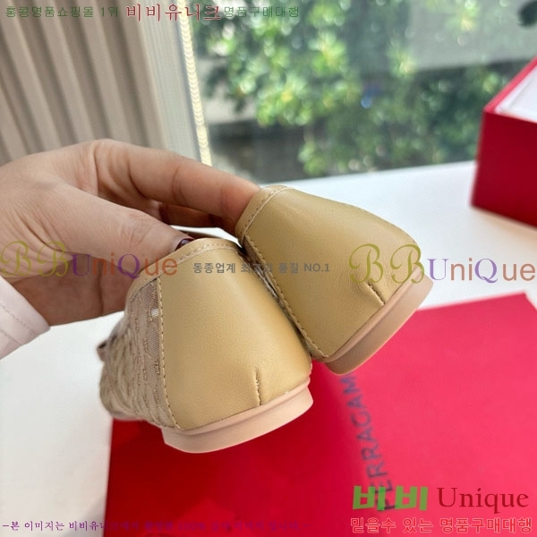 ��󰡸� �÷����� F2566603-1