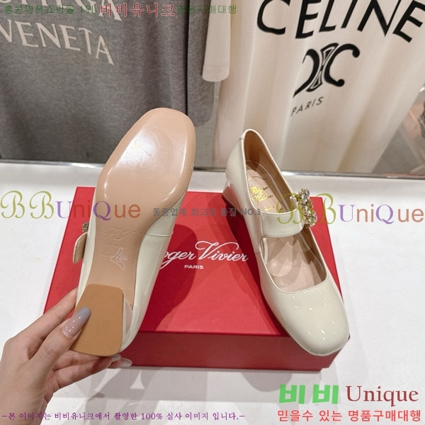 ������� ������ ������ RV210065