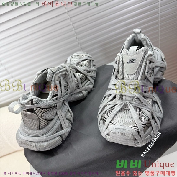 �߷��þư� 3XL Ʈ���̳� ����Ŀ�� BLA356602-4