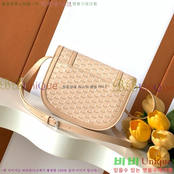 #���̳� ���̽��� M8021-101