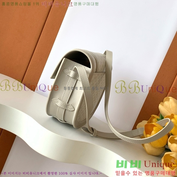 #���̳� ���̽��� M8021-103