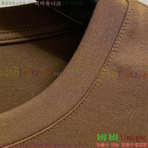 ���� ��**�� ���� Ƽ���� MO90242-2