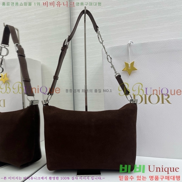 #��� ���ʼ� �ش��� JONATHAN ANDERSON ȣ���� M856324-4