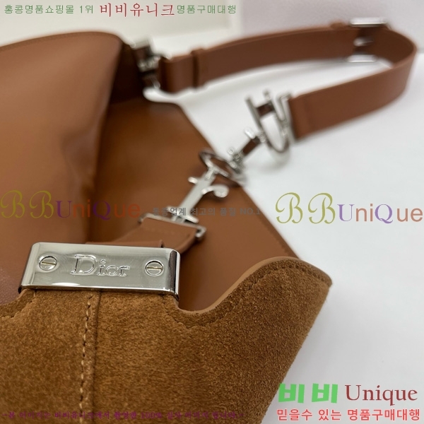 #��� ���ʼ� �ش��� JONATHAN ANDERSON ȣ���� M856325-2