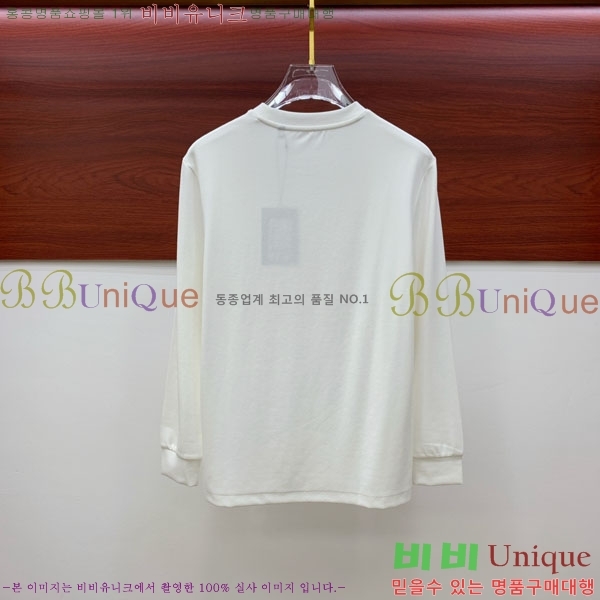 ���� ��**�� ������ MO234703-4