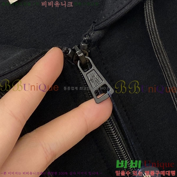 ���� ��**�� ���� MO780948-1