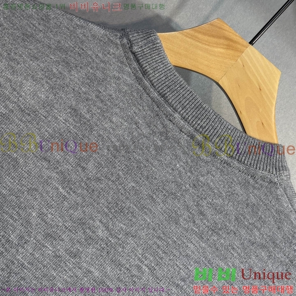 ���� ��**�� ������ MO521583-4