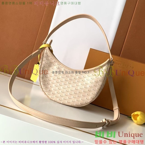 #���̳� ȣ���� M8219-8