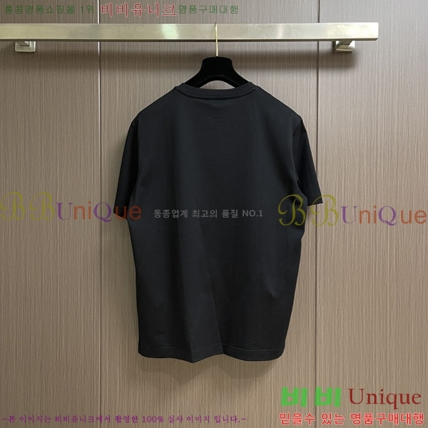 ���� ��**�� ���� Ƽ���� MO2461880-1