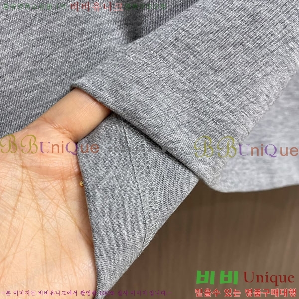 ���� ��**�� ���� Ƽ���� MO2461881-3