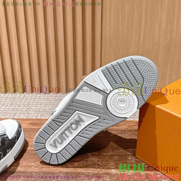 �������� LV Ʈ���̳� ����Ŀ�� LV511802